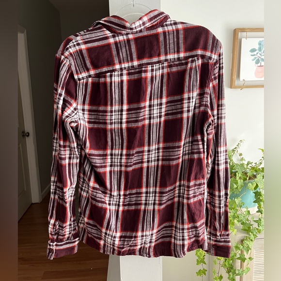 AMERICAN EAGLE Plaid Button Down Flannel - Picture 4 of 5